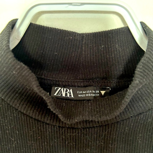 Black top - Picture 2 of 2